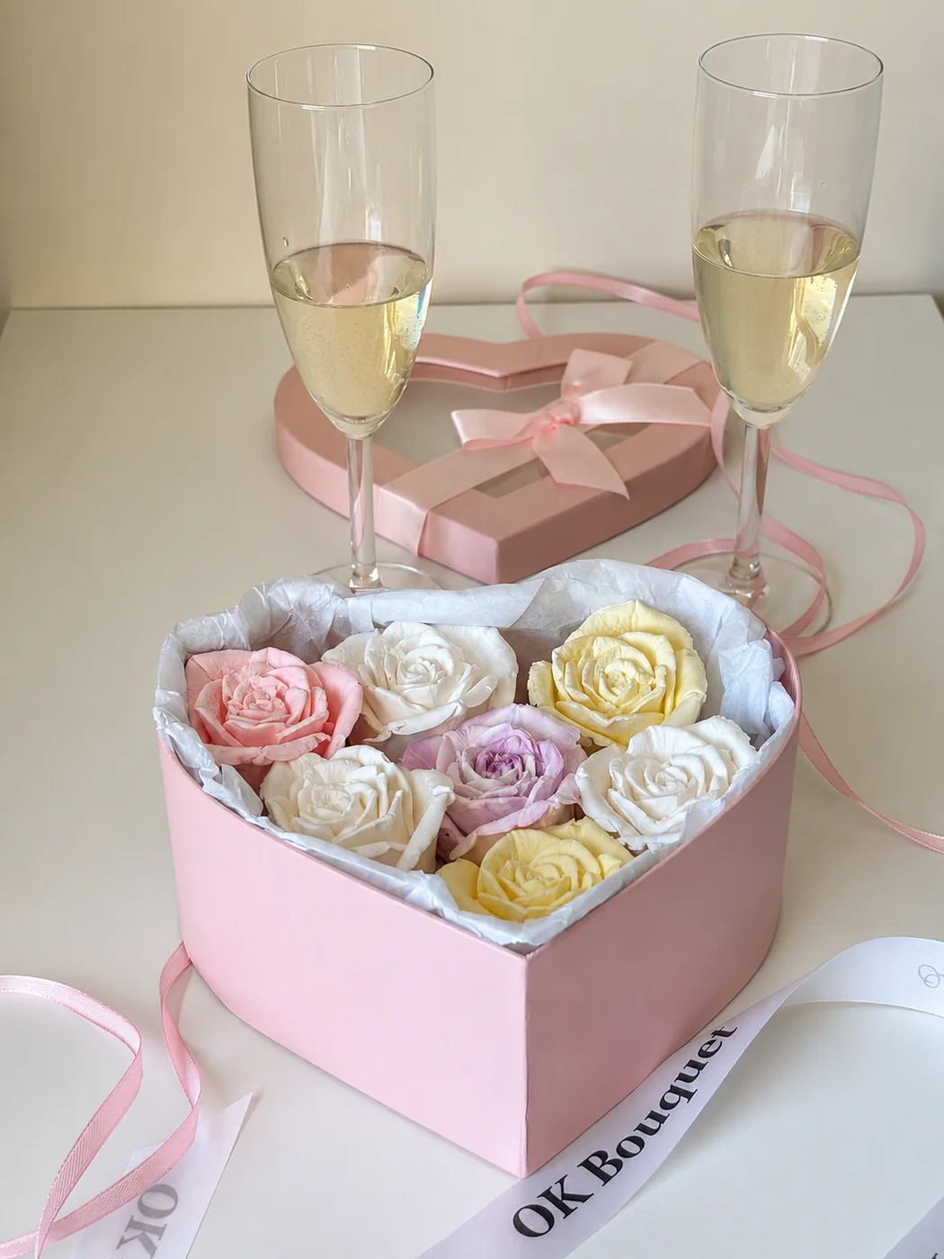 Heart-shaped marshmallow rose gift for an anniversary